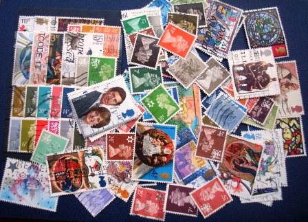 00709 100 Briefmarken aus England